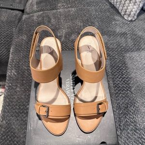 Simply vera Vera Wang sandals in beige